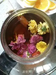 Make A bouquet of grass and fruit step 3