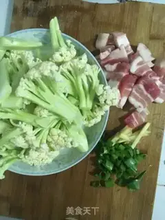 Make Five bouquets step 0