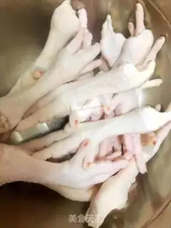 Make Red chicken claws step 0
