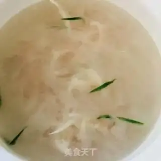 Make Gold pins and mushroom squid fan soup step 2