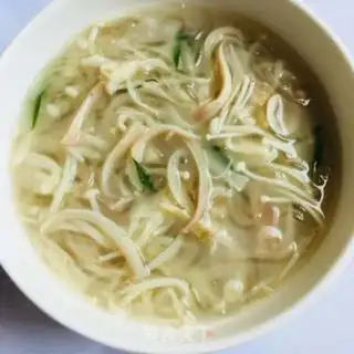 Make Gold pins and mushroom squid fan soup step 5
