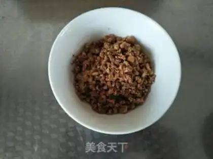 Make A fragrance with peanuts step 2