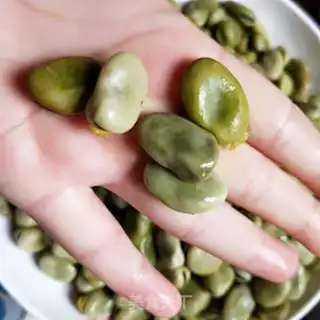 Make Sour spicy beans step 1