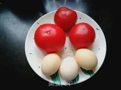 Make Tomato egg soup noodles step 0