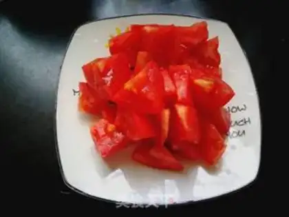 Make Tomato egg soup noodles step 1