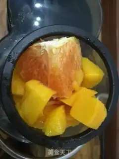 Make Fresh orange mango juice step 4
