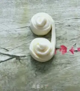 Make Pizza onion step 8
