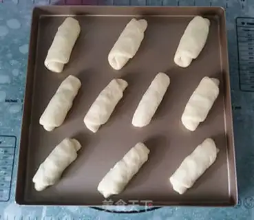 Make Butterless cranberry milk rolls step 12