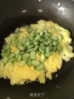 Make Scrambled eggs step 2