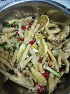 Make Hot chicken claws step 1