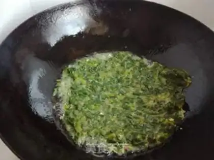 Make Stabbed sticks and fried eggs step 5