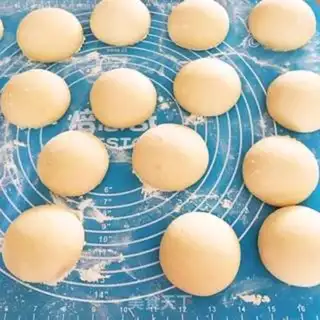 Make White buns step 7