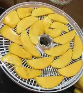 Make Homemade mango dry step 5