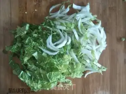 Make Tomato fried cabbage step 1