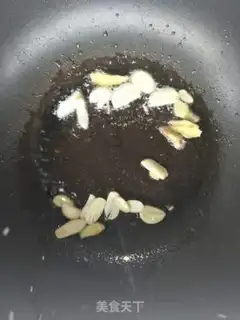 Make Tomato fried cabbage step 2
