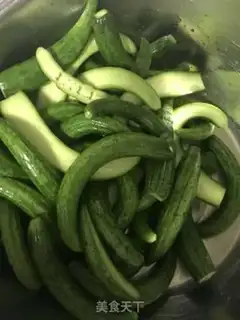 Make Pickle cucumber step 1