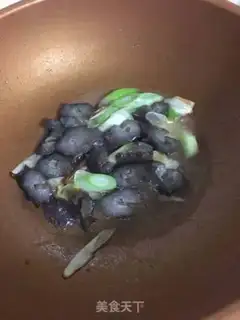 Make The sea cucumber step 2