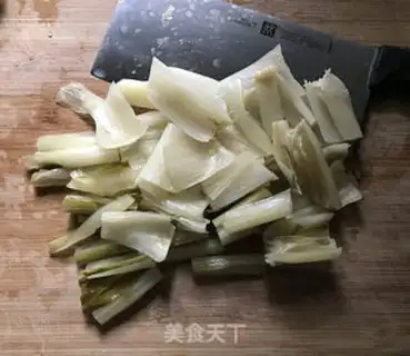 Make Duck leg pickles soup step 3