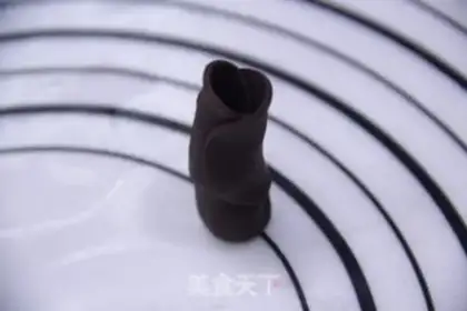 Make Chocolate roses step 7