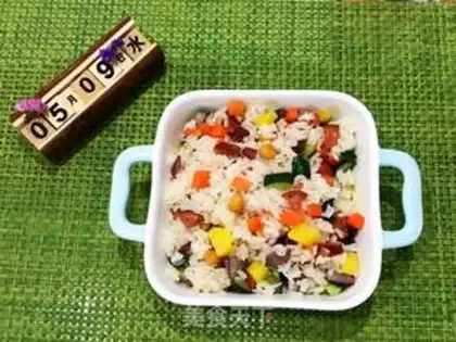 Make Pineapple sausage fried rice step 0
