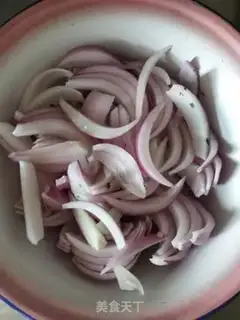 Make Onion fried meat step 0