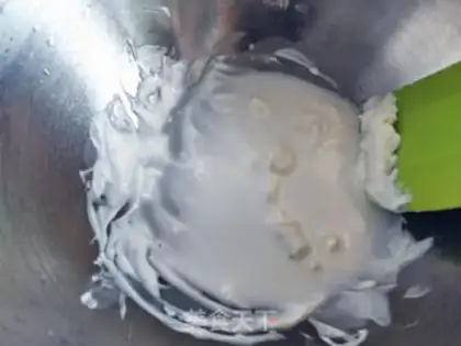 Make Strawberry cheesecaps step 4