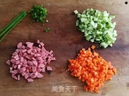 Make Pineapple rice step 1