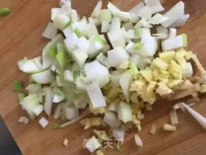 Make Spade buns step 6