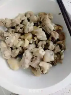 Make Yellow chicken step 0
