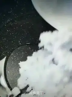 Make A snowball step 1