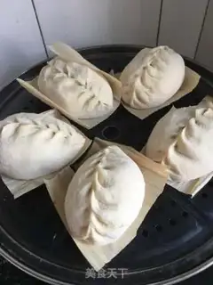 Make Spade buns step 16