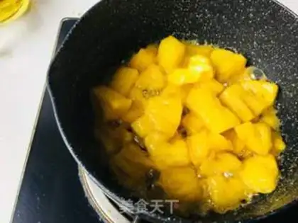 Make Pineapple inverted cake step 4