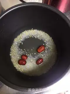 Make Porridge of corn and corn step 1