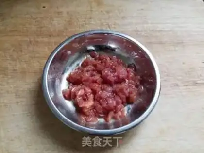 Make Carrot meat and fried eggs step 0