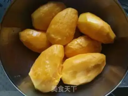 Make Pineapple mango juice step 3