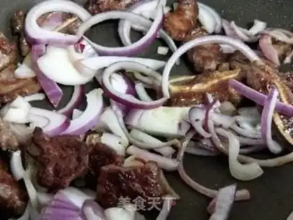 Make Onion fried steak step 6
