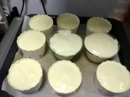 Make Cartoon cupcakes step 8
