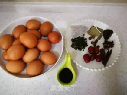 Make Five spicy tea eggs step 0