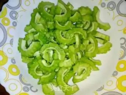 Make A cold, bitter melon step 0