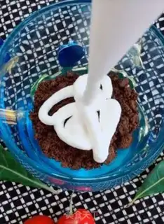 Make Red sugar triangle of groceries step 5