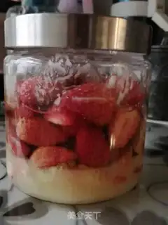 Make Sweet, sweet, honey-eating strawberry step 4