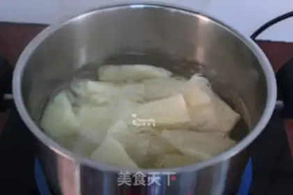 Make Soy sauce and oil step 0