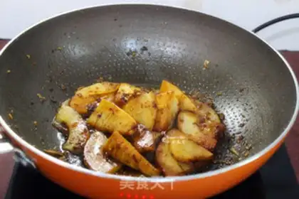 Make Soy sauce and oil step 4