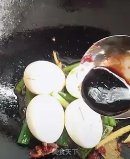 Make Red roasted eggs step 4