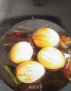 Make Red roasted eggs step 5