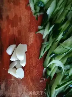 Make cucumber fried golden mushrooms step 3
