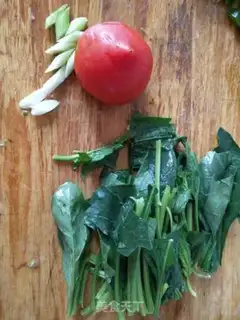 Make Tomato spinach omelet soup step 0