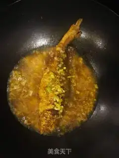 Make Big yellow fish onions step 6