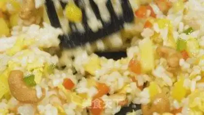 Make Pineapple rice step 6