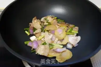Make Five garlic potatoes step 7